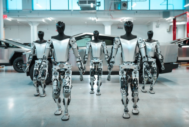 Tesla Revela Robô Otimus e Lança Cybercab em Evento Revolucionário Resumo: Tesla apresenta robô Otimus e lança Cybercab, um serviço de robotáxis que promete transformar a mobilidade urbana. No evento "We, Robot", realizado em outubro de 2024, a Tesla fez uma apresentação marcante ao revelar seu robô Otimus, destinado a executar uma variedade de tarefas diárias. Os robôs foram mostrados interagindo de forma lúdica, incluindo danças e atendendo os convidados, destacando sua programação avançada e habilidades de interação social. Durante o evento, Elon Musk também anunciou o Cybercab, um robotáxi elétrico que entrará em operação em breve. Este veículo autônomo busca oferecer uma solução de transporte acessível e segura, facilitando a mobilidade nas cidades. Com um preço estimado de 30 mil dólares, o Cybercab representa um avanço significativo para a Tesla, consolidando sua posição de liderança em tecnologia de veículos autônomos e robótica. A combinação dessas inovações promete não apenas mudar a forma como as pessoas se deslocam, mas também impulsionar a adoção de tecnologias inteligentes no cotidiano. A Tesla continua a mostrar sua visão futurista, integrando robótica e transporte de forma harmoniosa e eficiente. Tags: Tesla, robô Otimus, Cybercab, robotáxi, inovação, mobilidade urbana, tecnologia, 2024